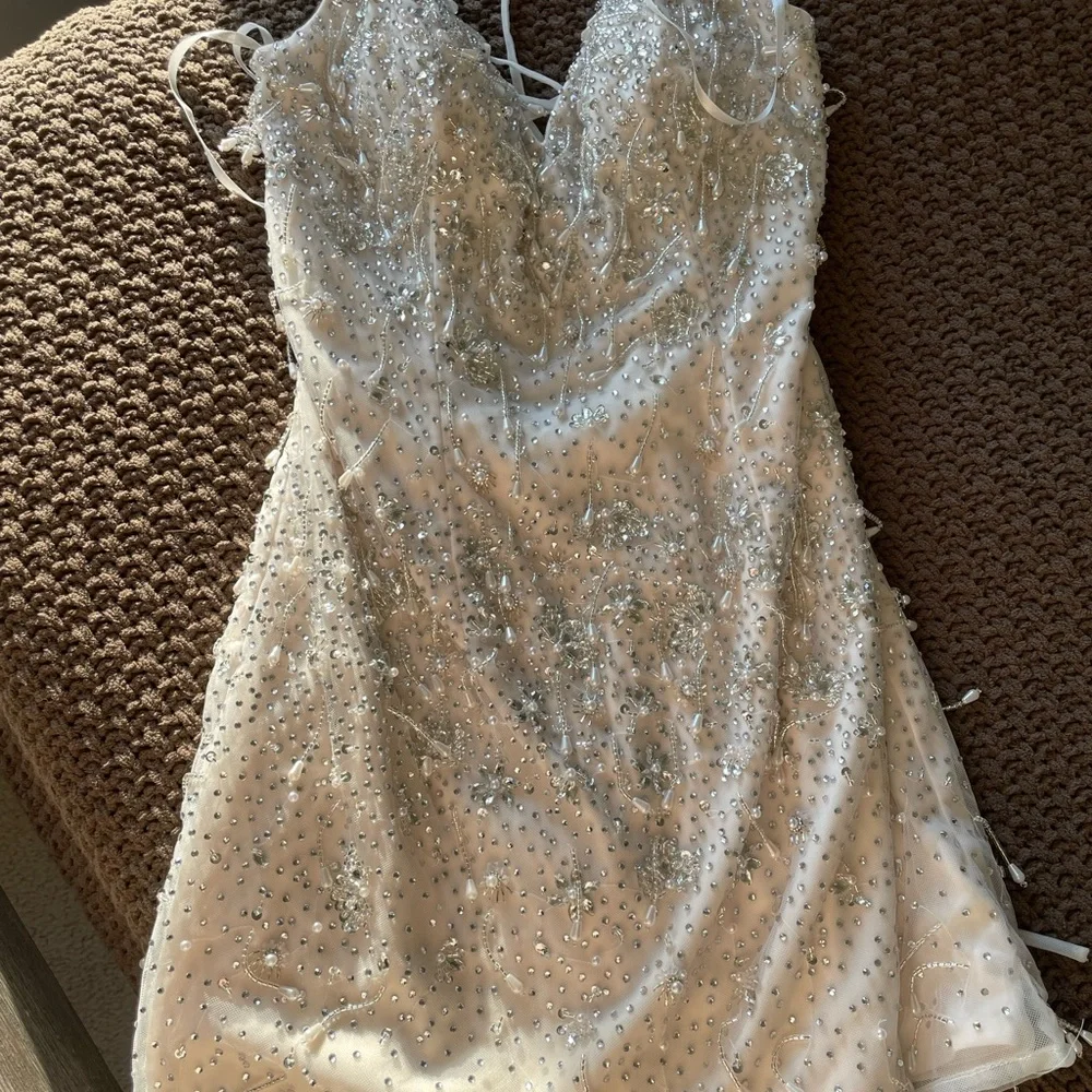 IVORY PEARL BRIDAL MINI DRESS - Picture 3 of 5
